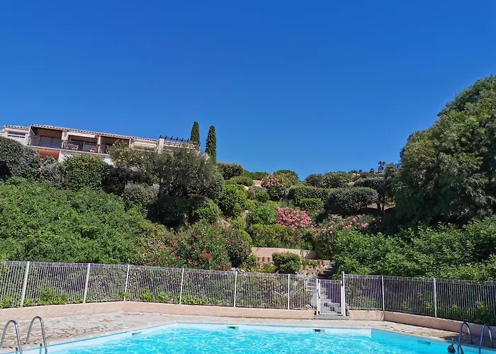 Superbe Vue à Maxime T2 Climatisé *