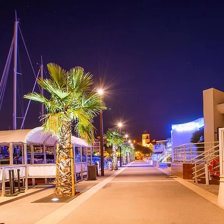 Apartment Superbe Vue A Maxime T2 Climatise Sainte-Maxime