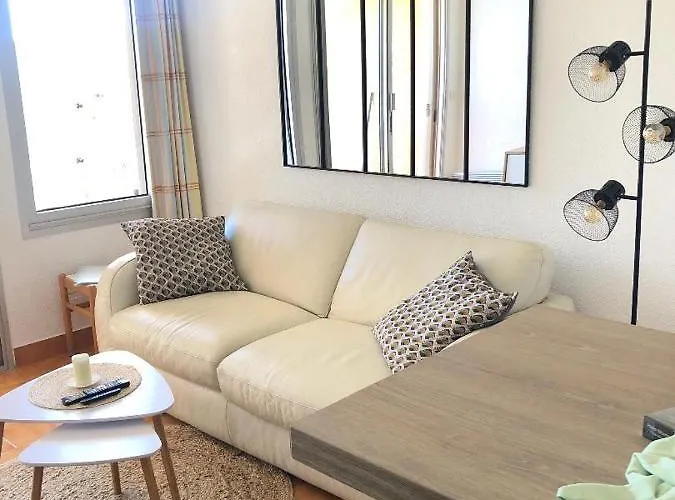 Superbe Vue à Maxime T2 Climatisé *